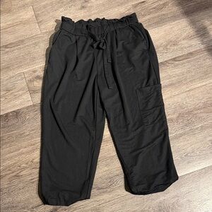 Black Pageboy Cropped Pants
